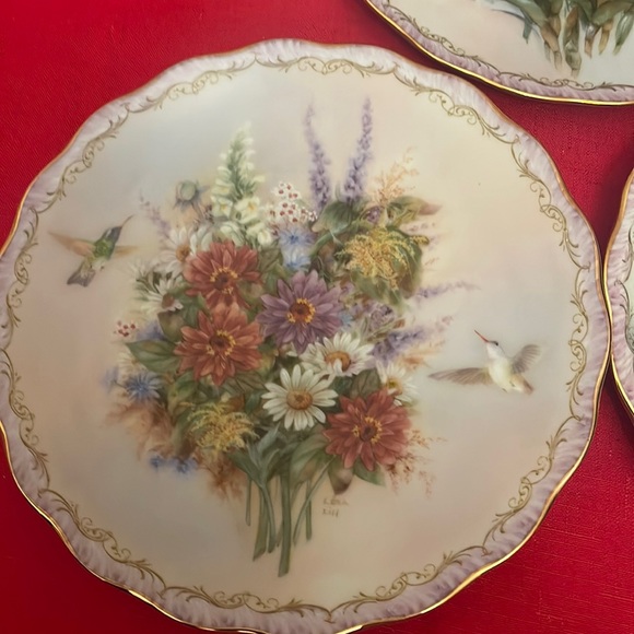 3 Hummingbirds Hand Painted by Lena Liu. Mint Condition. Limited Edition - Picture 3 of 7